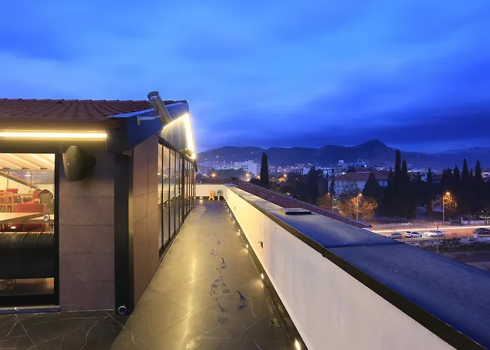 Ξενοδοχείο Hassuites